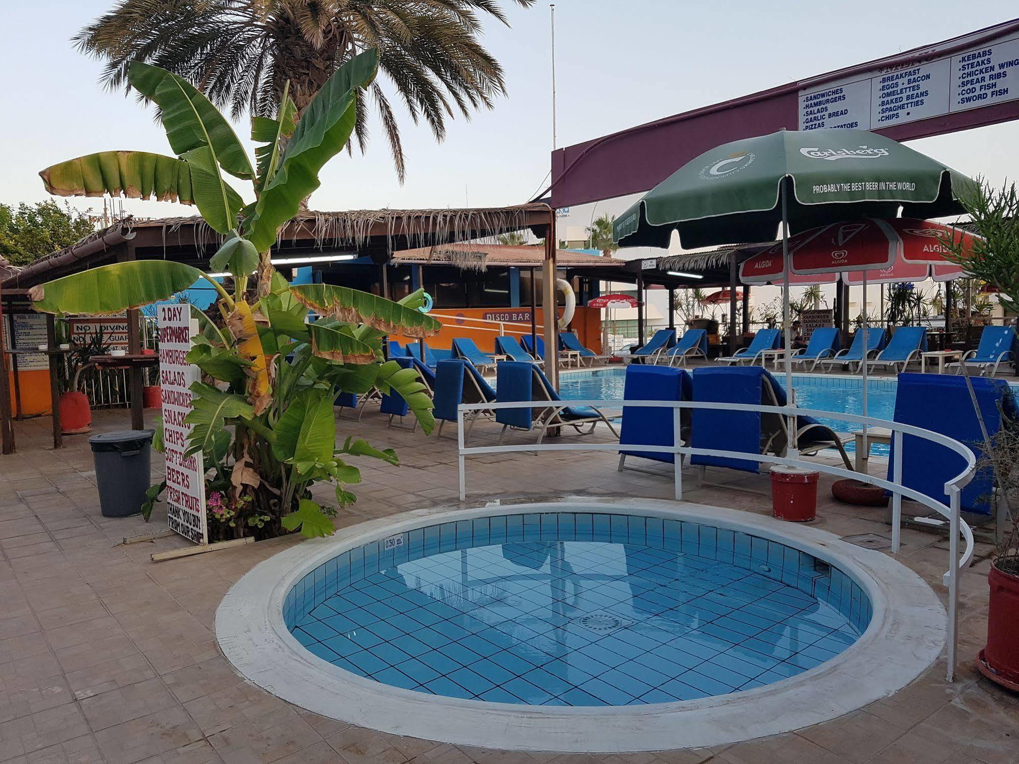Kkaras Hotel 3 Star Agia Napa Exterior foto
