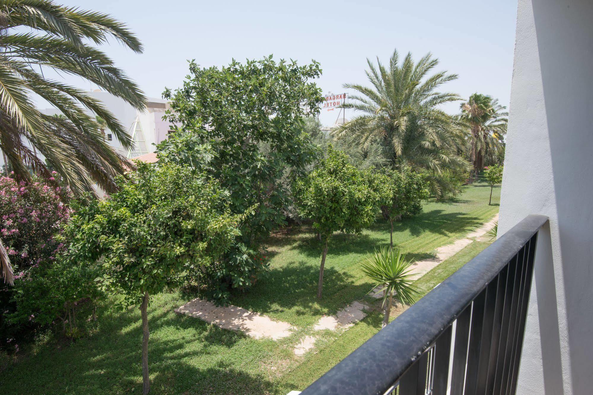 Kkaras Hotel 3 Star Agia Napa Exterior foto