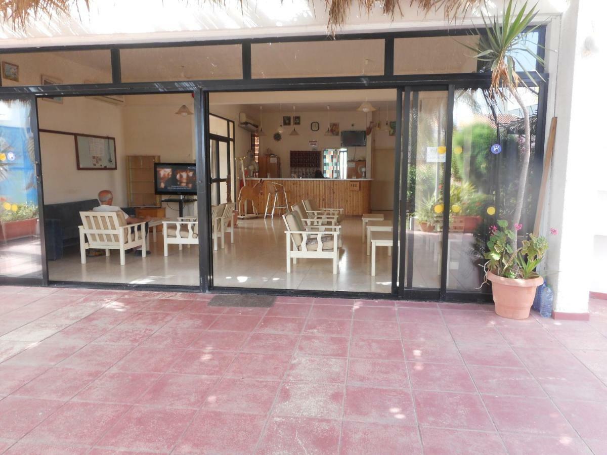 Kkaras Hotel 3 Star Agia Napa Exterior foto